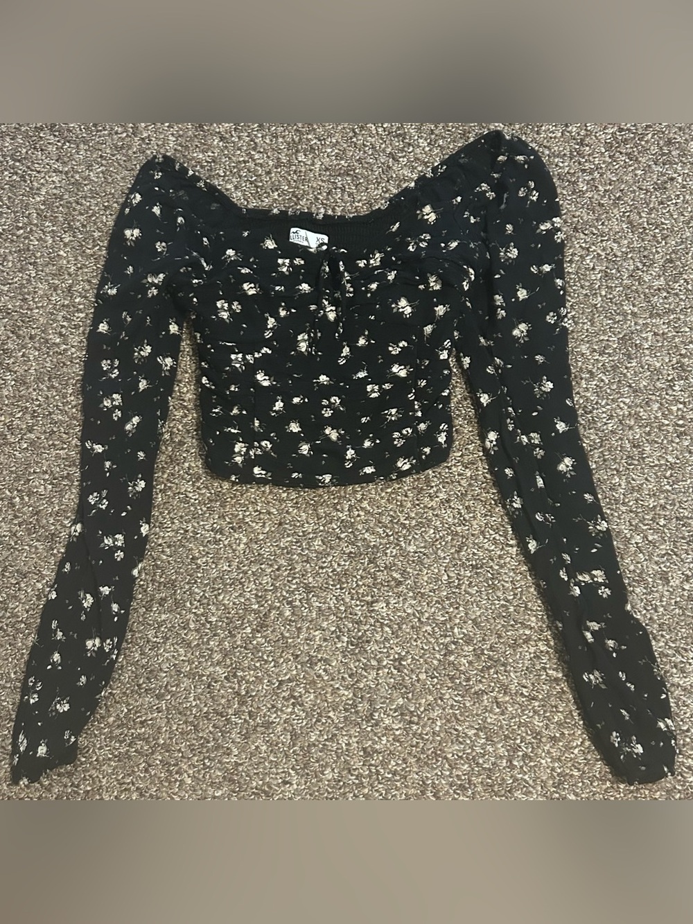 Hollister XS Black Floral Off-Shoulder Long Sleeve Crop Top Tie In Front Smocked